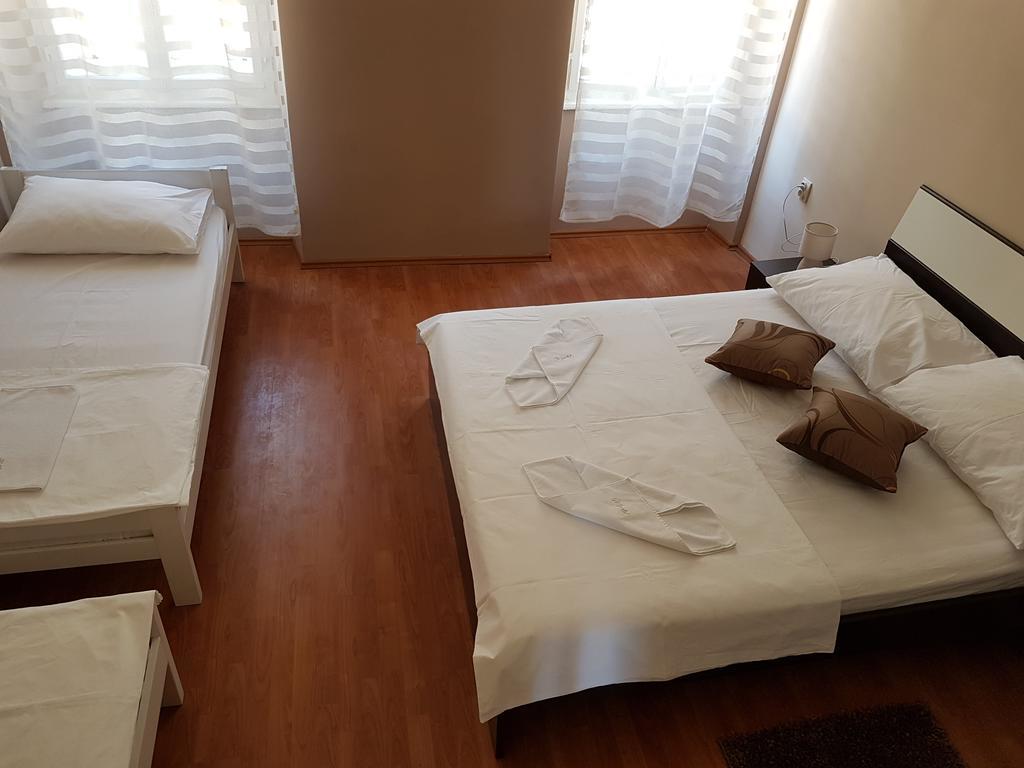 Hostel Morcic Rijeka Bagian luar foto