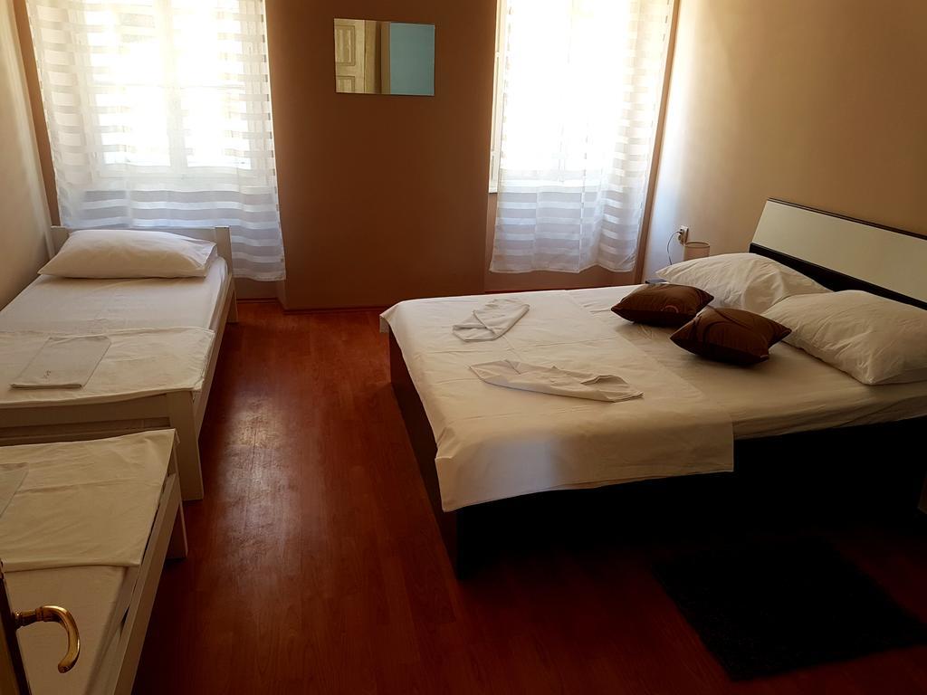 Hostel Morcic Rijeka Bagian luar foto