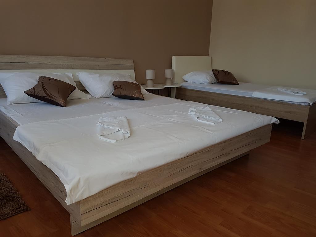 Hostel Morcic Rijeka Bagian luar foto