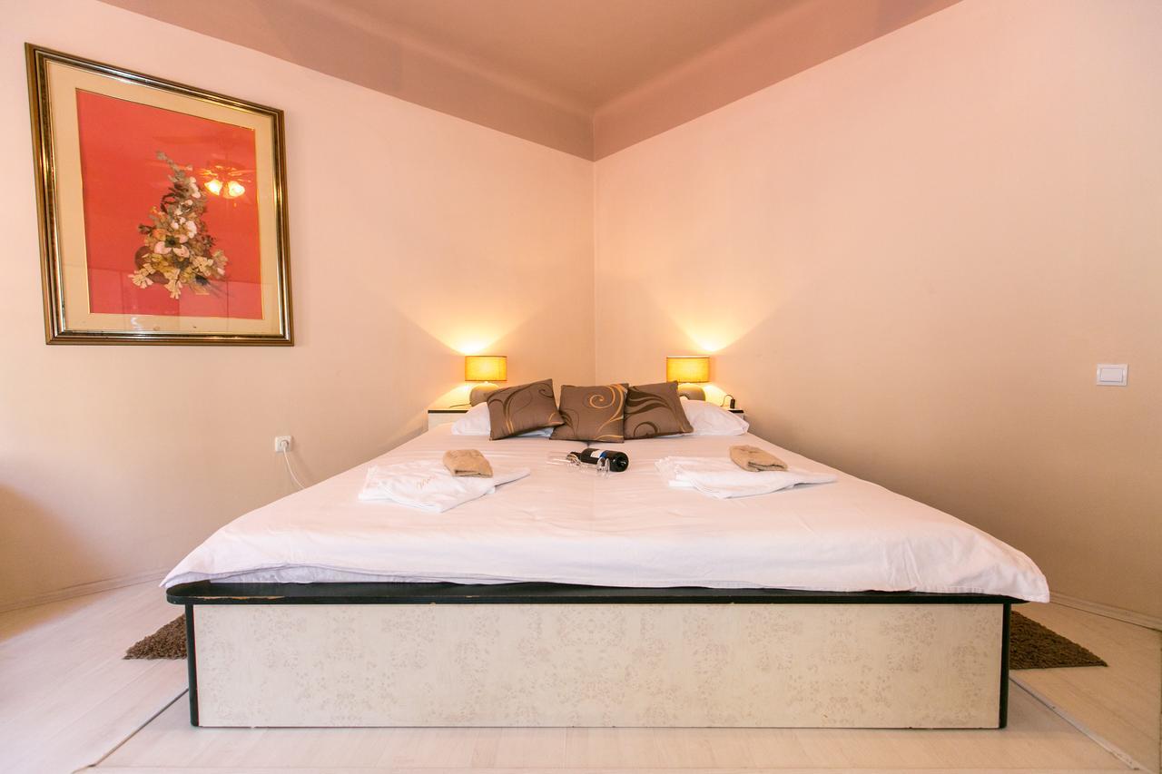 Hostel Morcic Rijeka Bagian luar foto