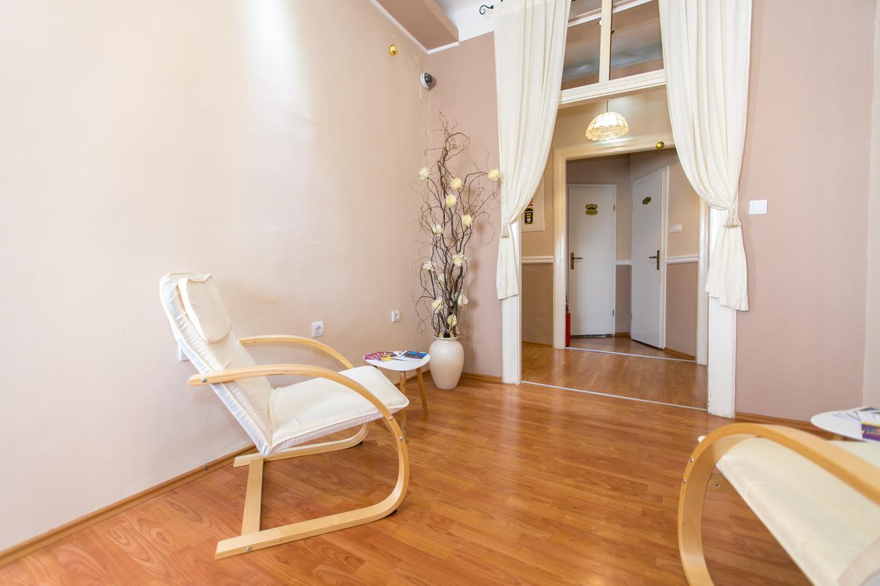 Hostel Morcic Rijeka Bagian luar foto
